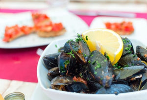 Sauvignon Blanc | Steamed Mussels with Lemon and Parsley